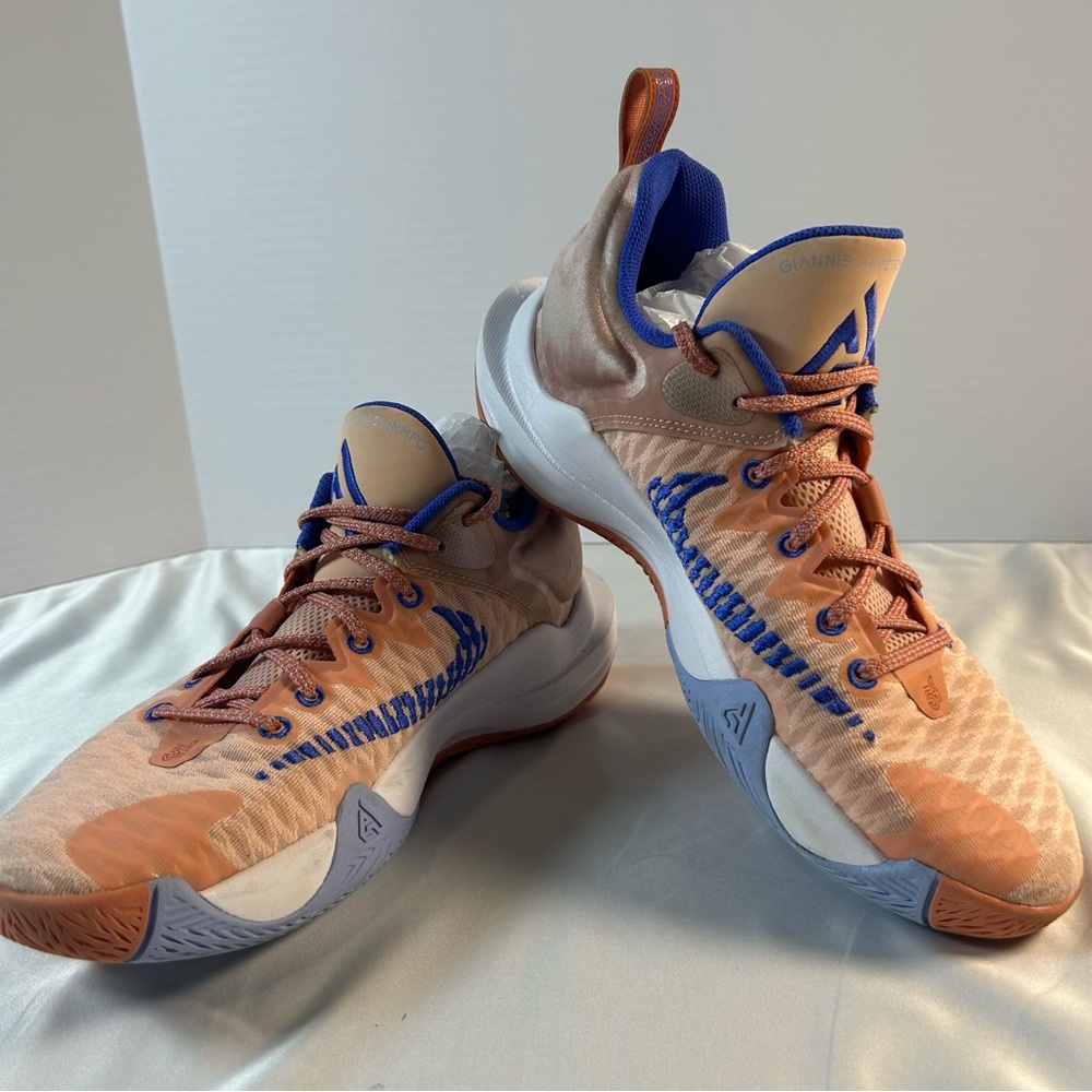 Nike Giannis Immortality Men’s Arctic Peach Blue Athletic Shoes, Size 9.5